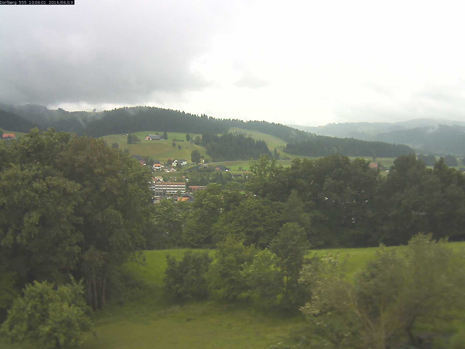 Webcam-Bild: Aussicht vom Dorfberg in Langnau 20160619-100601