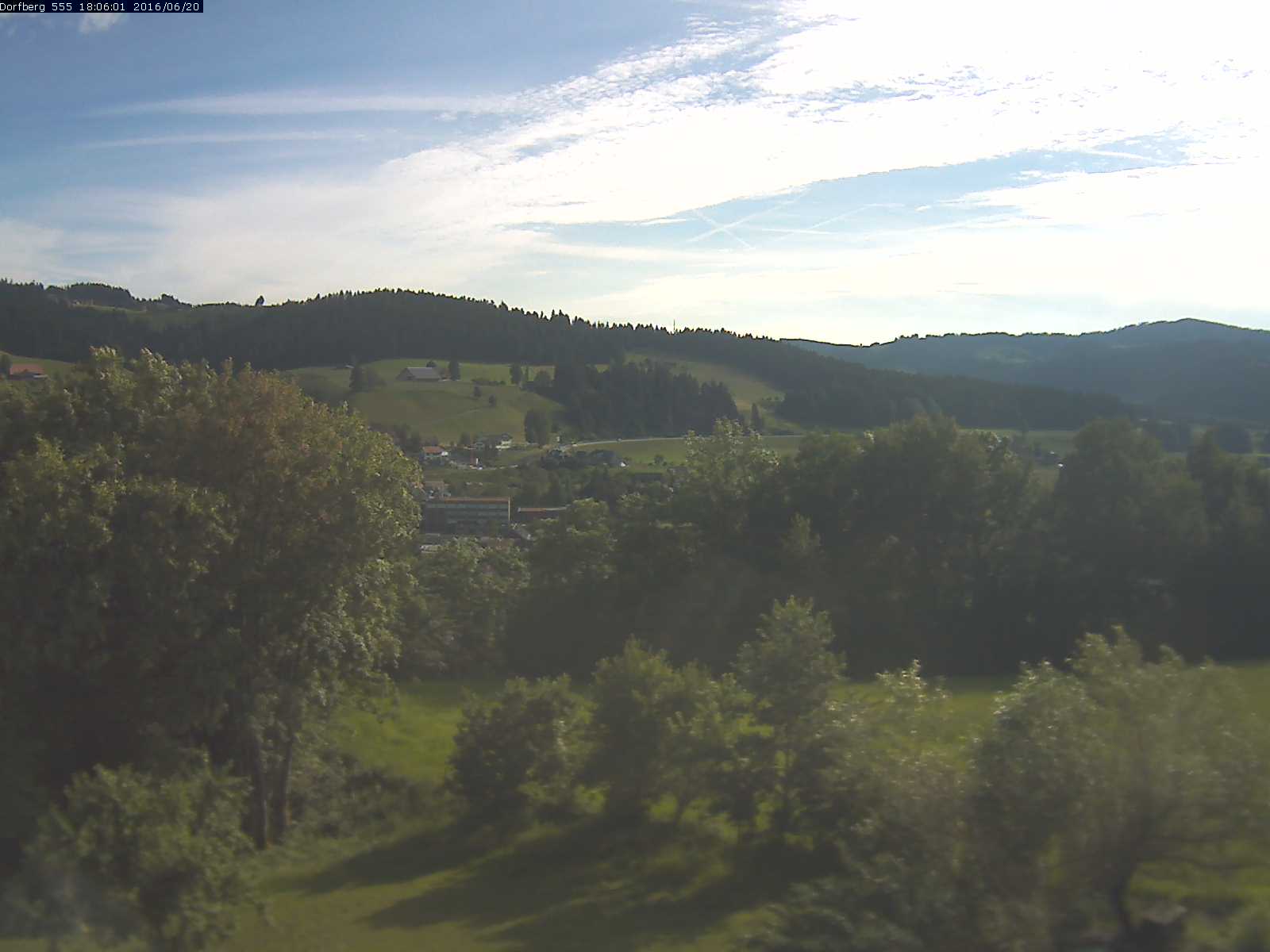 Webcam-Bild: Aussicht vom Dorfberg in Langnau 20160620-180601