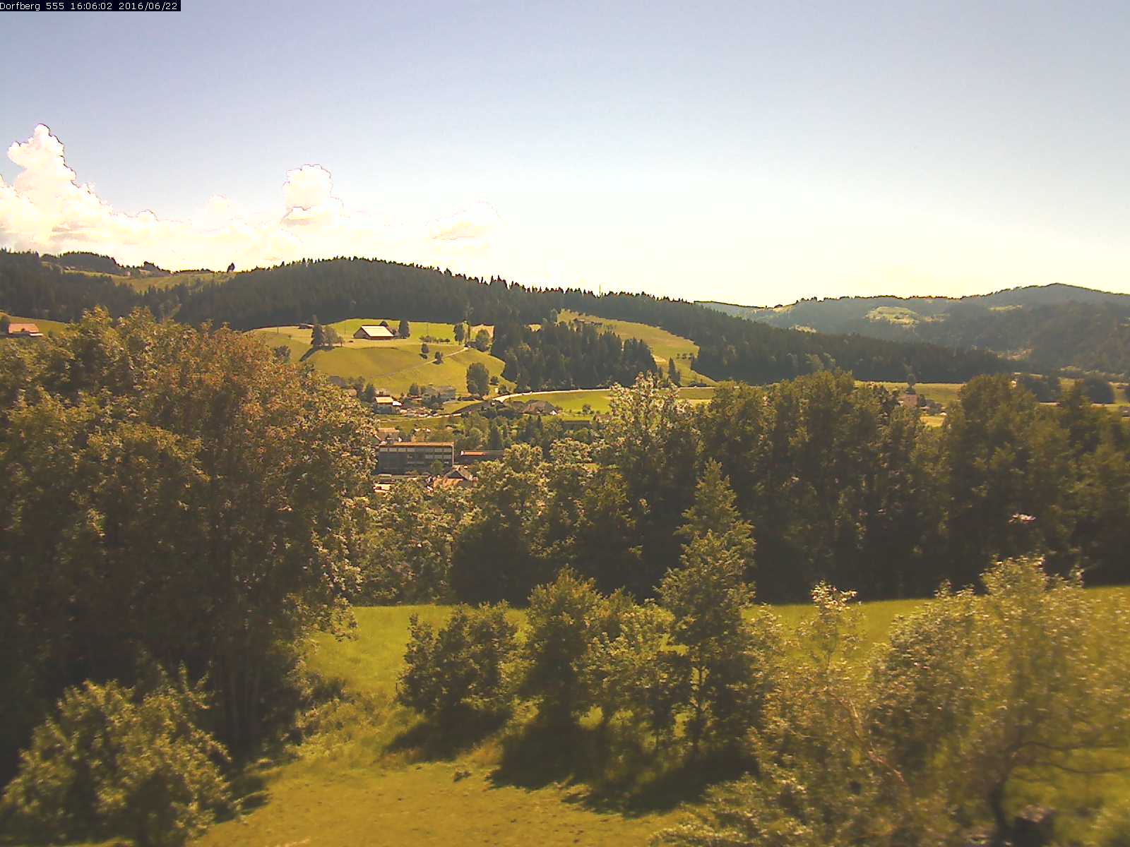 Webcam-Bild: Aussicht vom Dorfberg in Langnau 20160622-160602