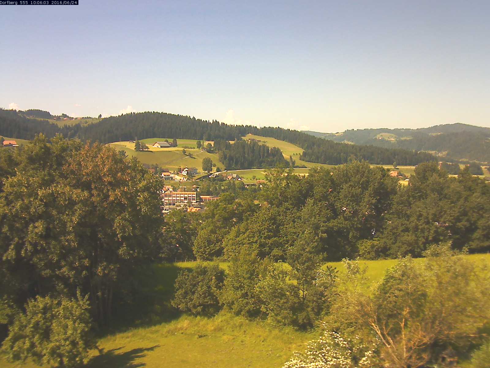 Webcam-Bild: Aussicht vom Dorfberg in Langnau 20160624-100601