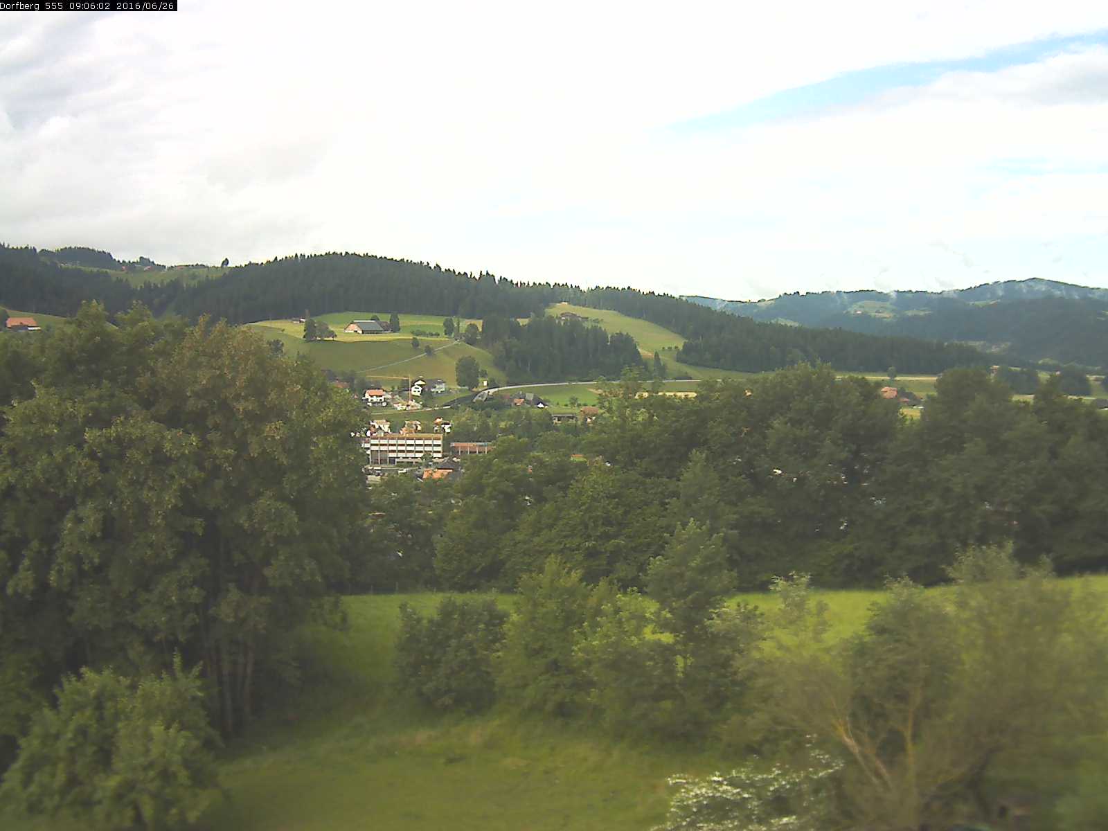 Webcam-Bild: Aussicht vom Dorfberg in Langnau 20160626-090601