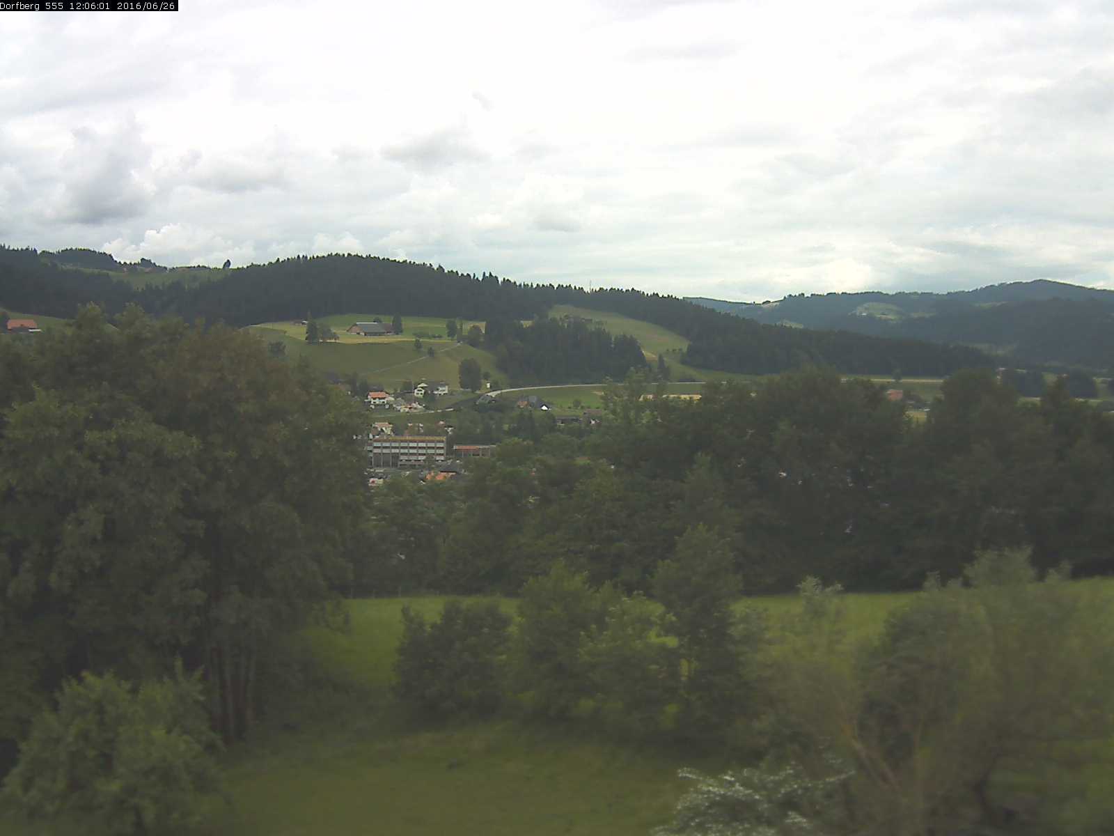 Webcam-Bild: Aussicht vom Dorfberg in Langnau 20160626-120601