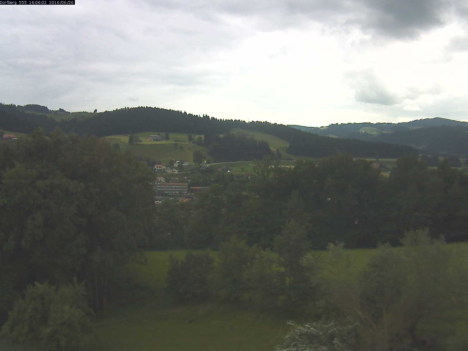 Webcam-Bild: Aussicht vom Dorfberg in Langnau 20160626-160601