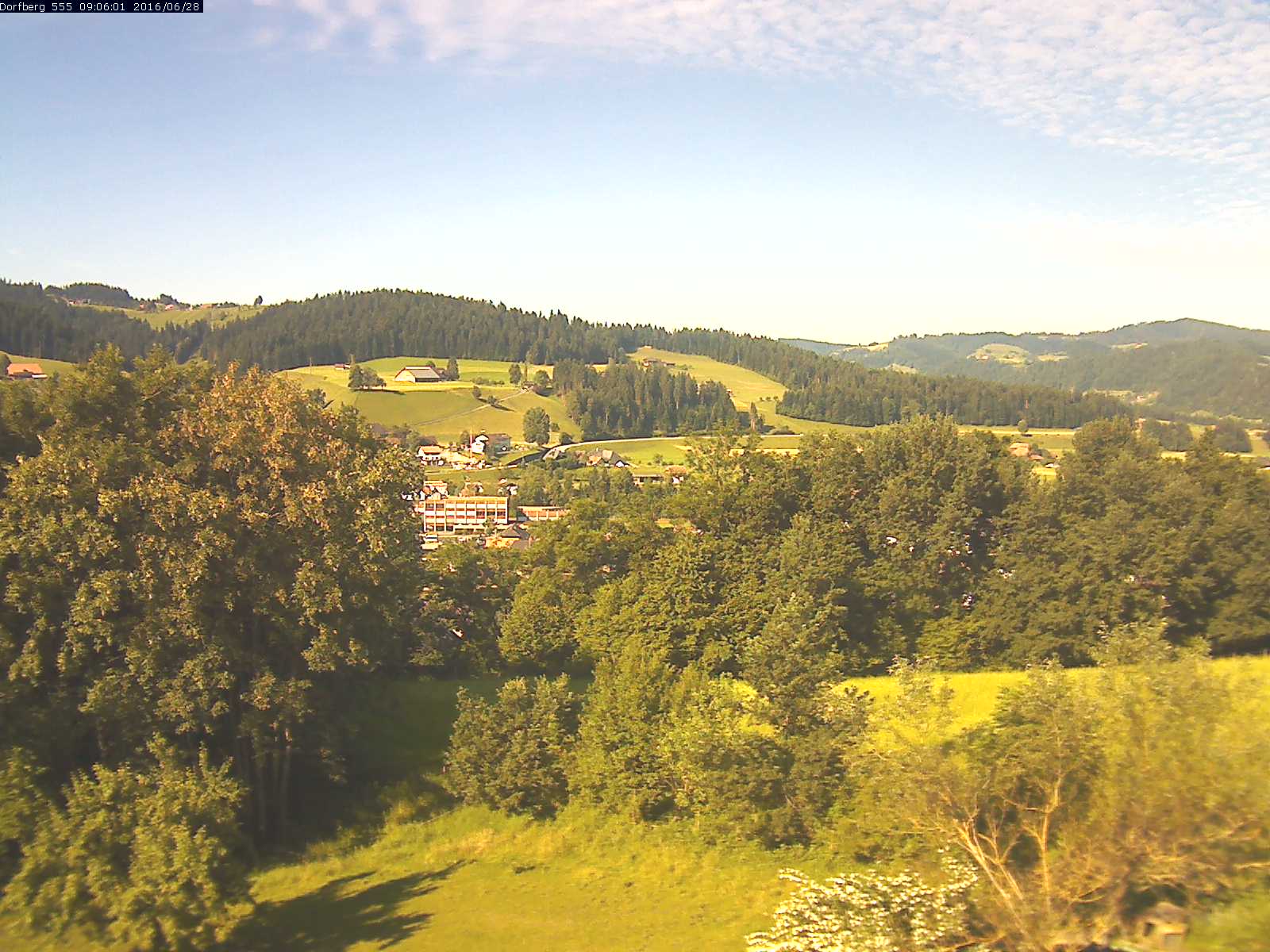Webcam-Bild: Aussicht vom Dorfberg in Langnau 20160628-090601