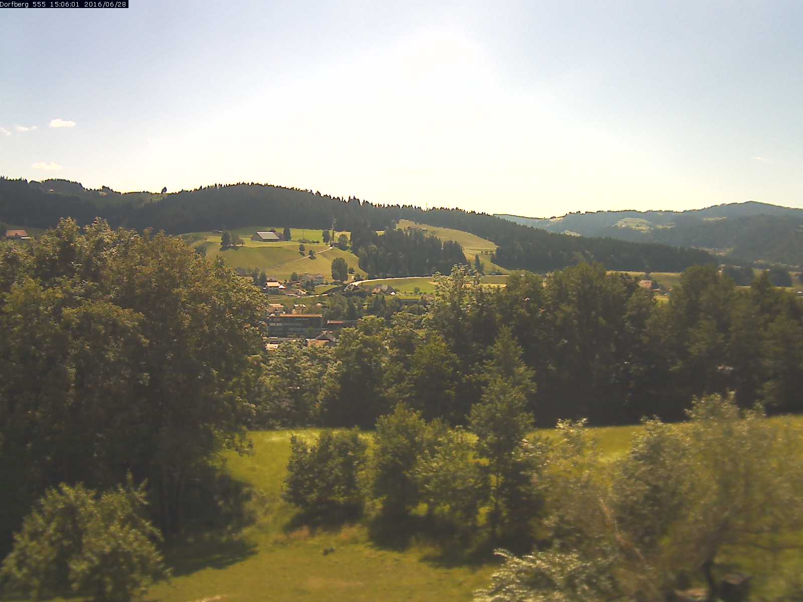 Webcam-Bild: Aussicht vom Dorfberg in Langnau 20160628-150601