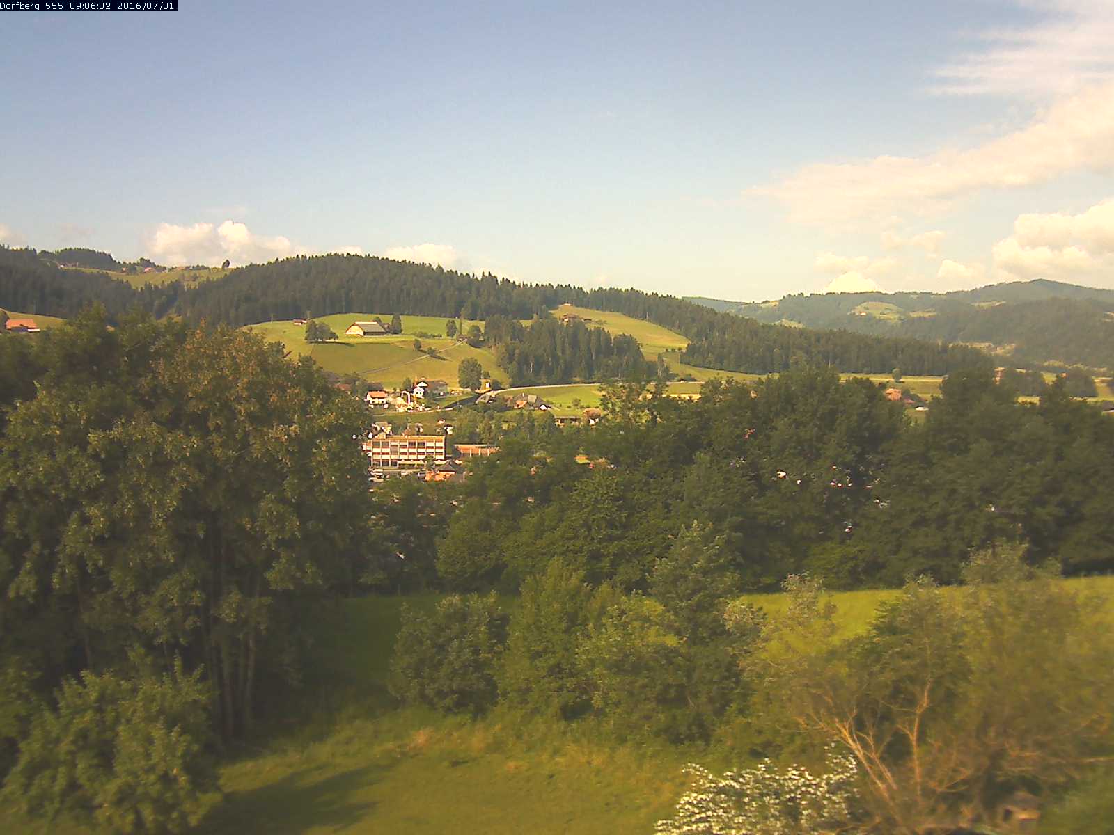 Webcam-Bild: Aussicht vom Dorfberg in Langnau 20160701-090601