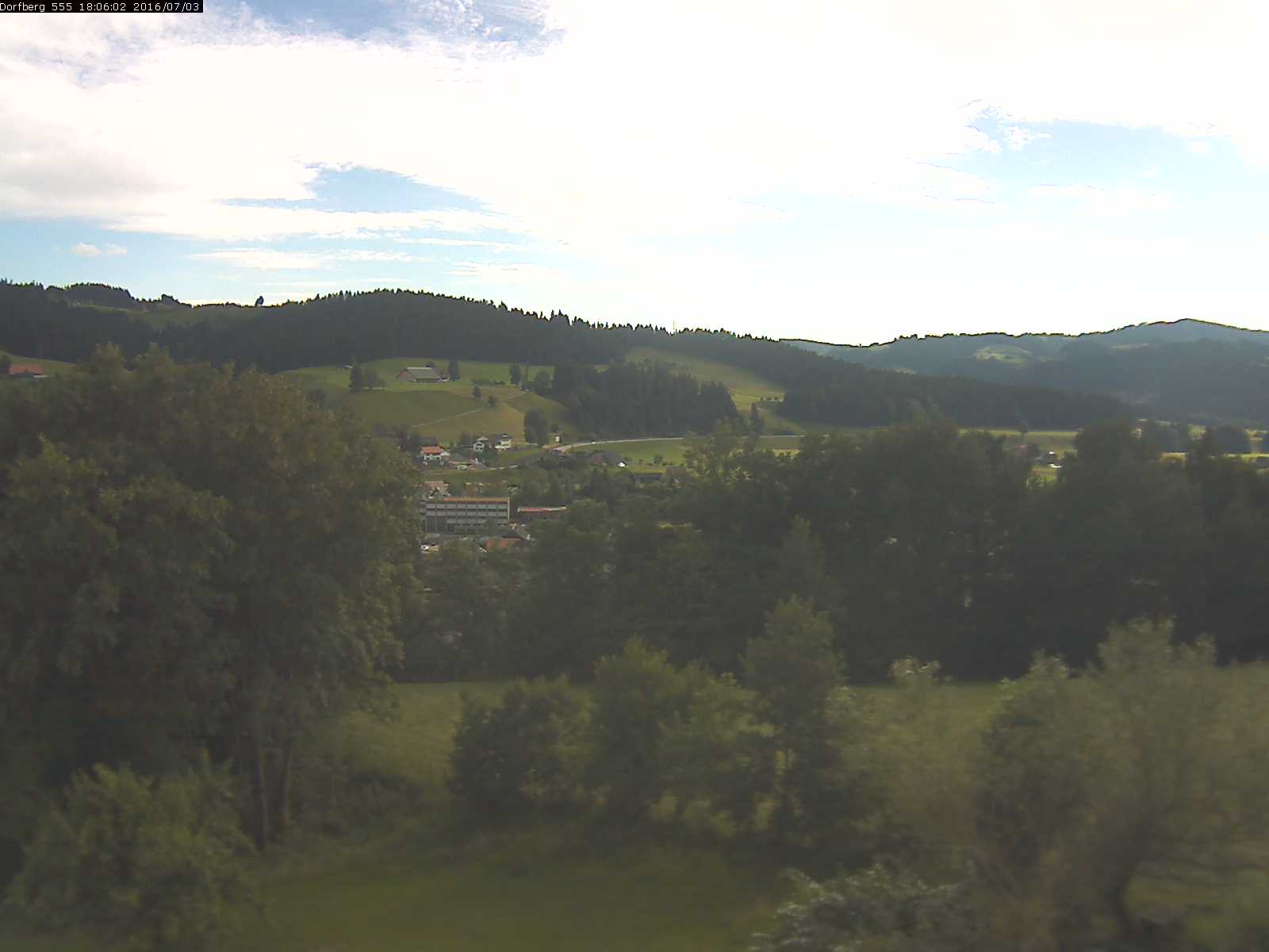 Webcam-Bild: Aussicht vom Dorfberg in Langnau 20160703-180601