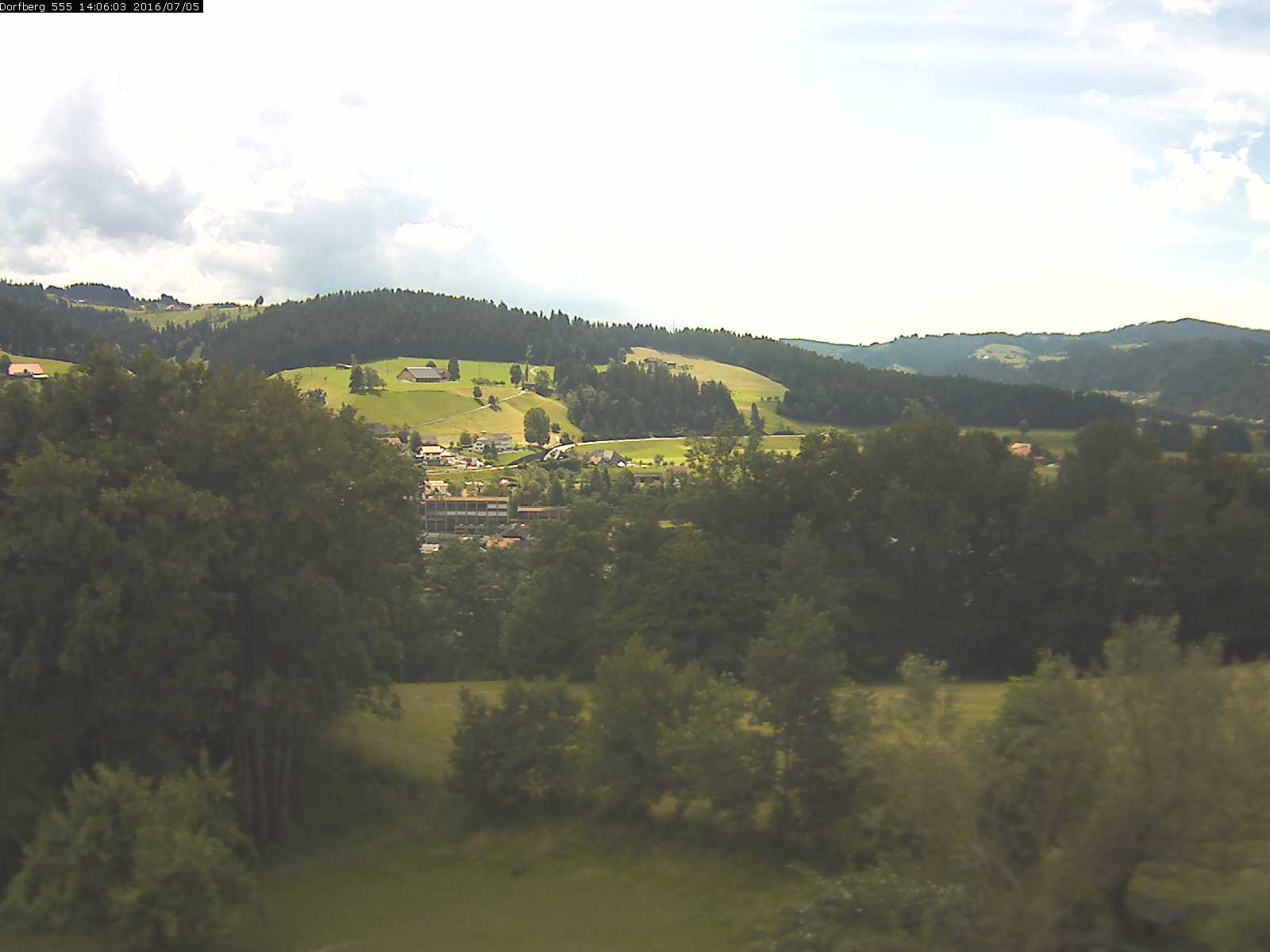 Webcam-Bild: Aussicht vom Dorfberg in Langnau 20160705-140601