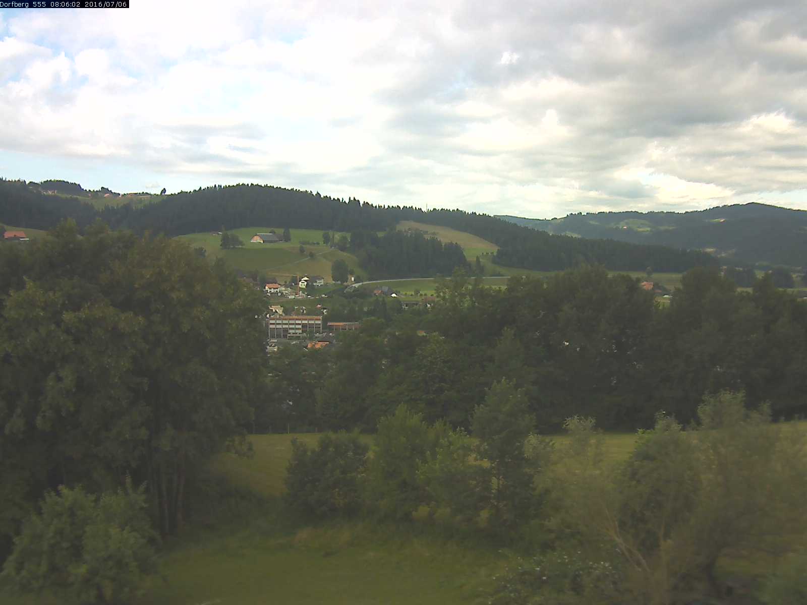 Webcam-Bild: Aussicht vom Dorfberg in Langnau 20160706-080601