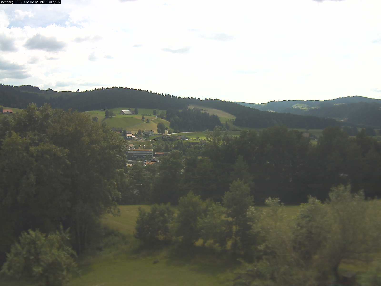 Webcam-Bild: Aussicht vom Dorfberg in Langnau 20160706-160601