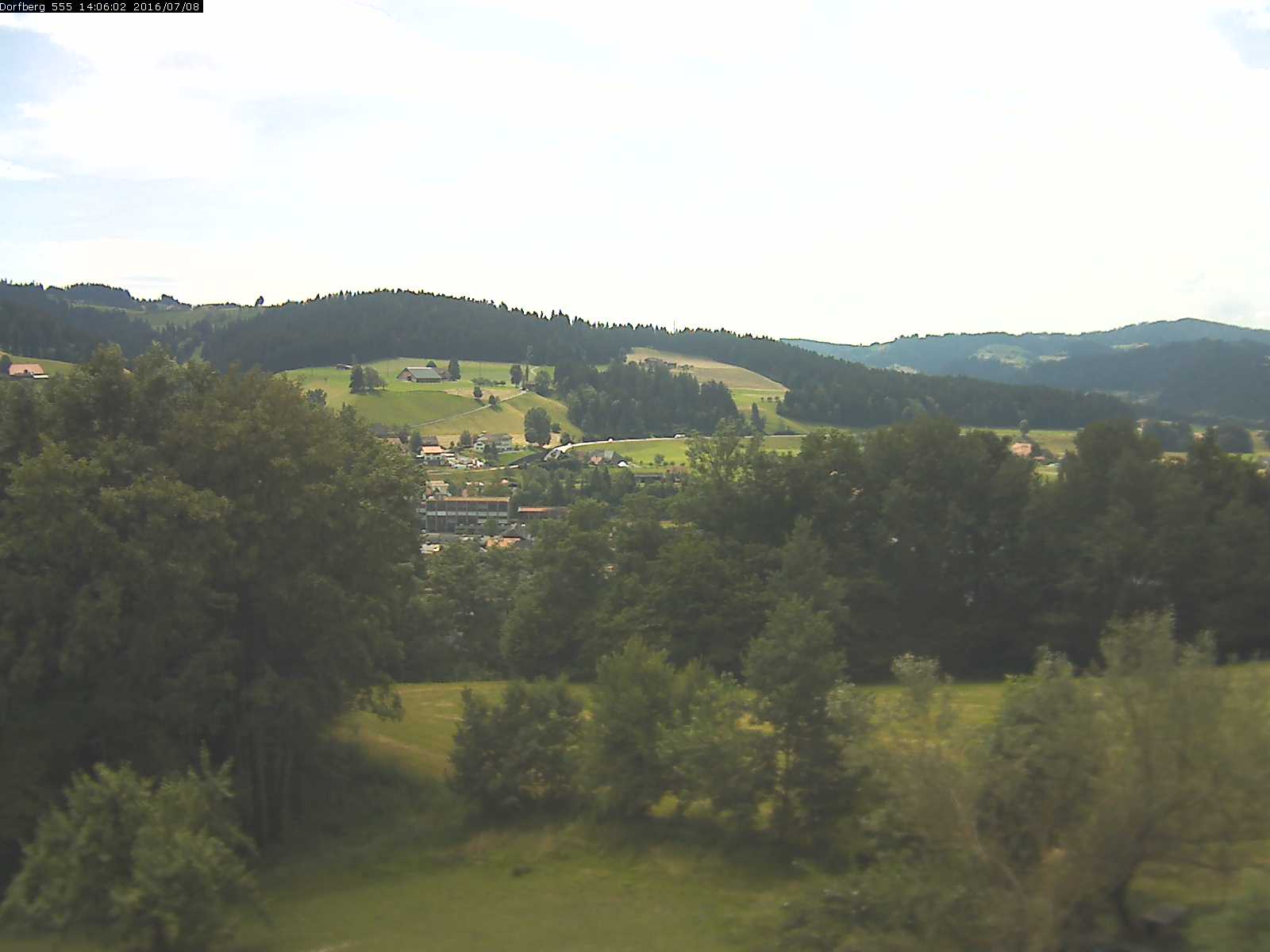 Webcam-Bild: Aussicht vom Dorfberg in Langnau 20160708-140601