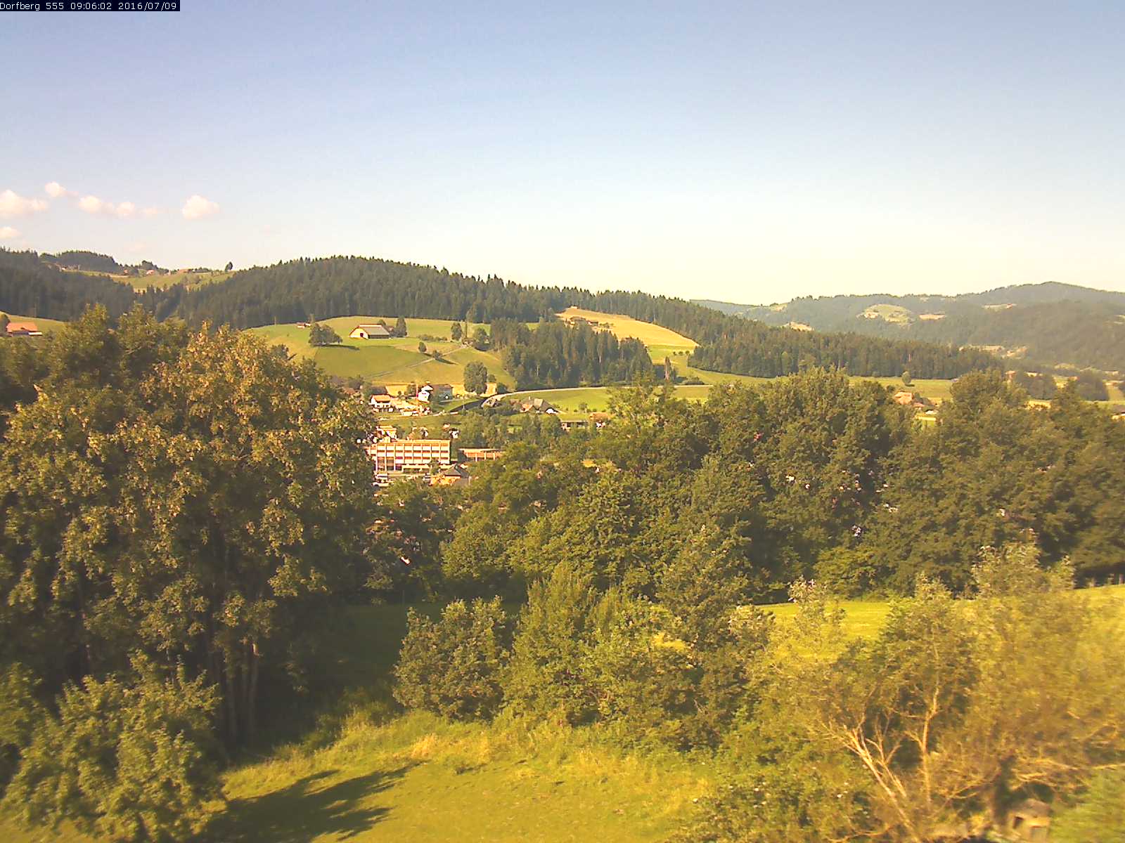 Webcam-Bild: Aussicht vom Dorfberg in Langnau 20160709-090601