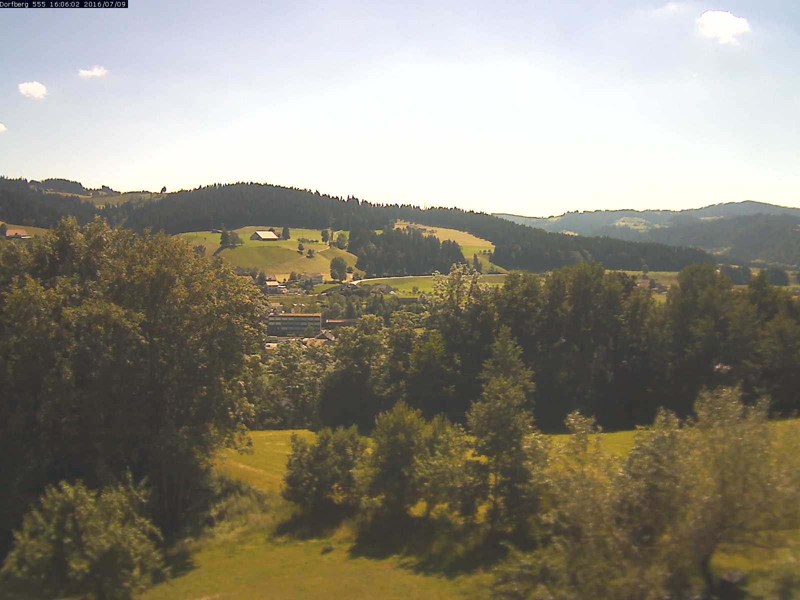 Webcam-Bild: Aussicht vom Dorfberg in Langnau 20160709-160601