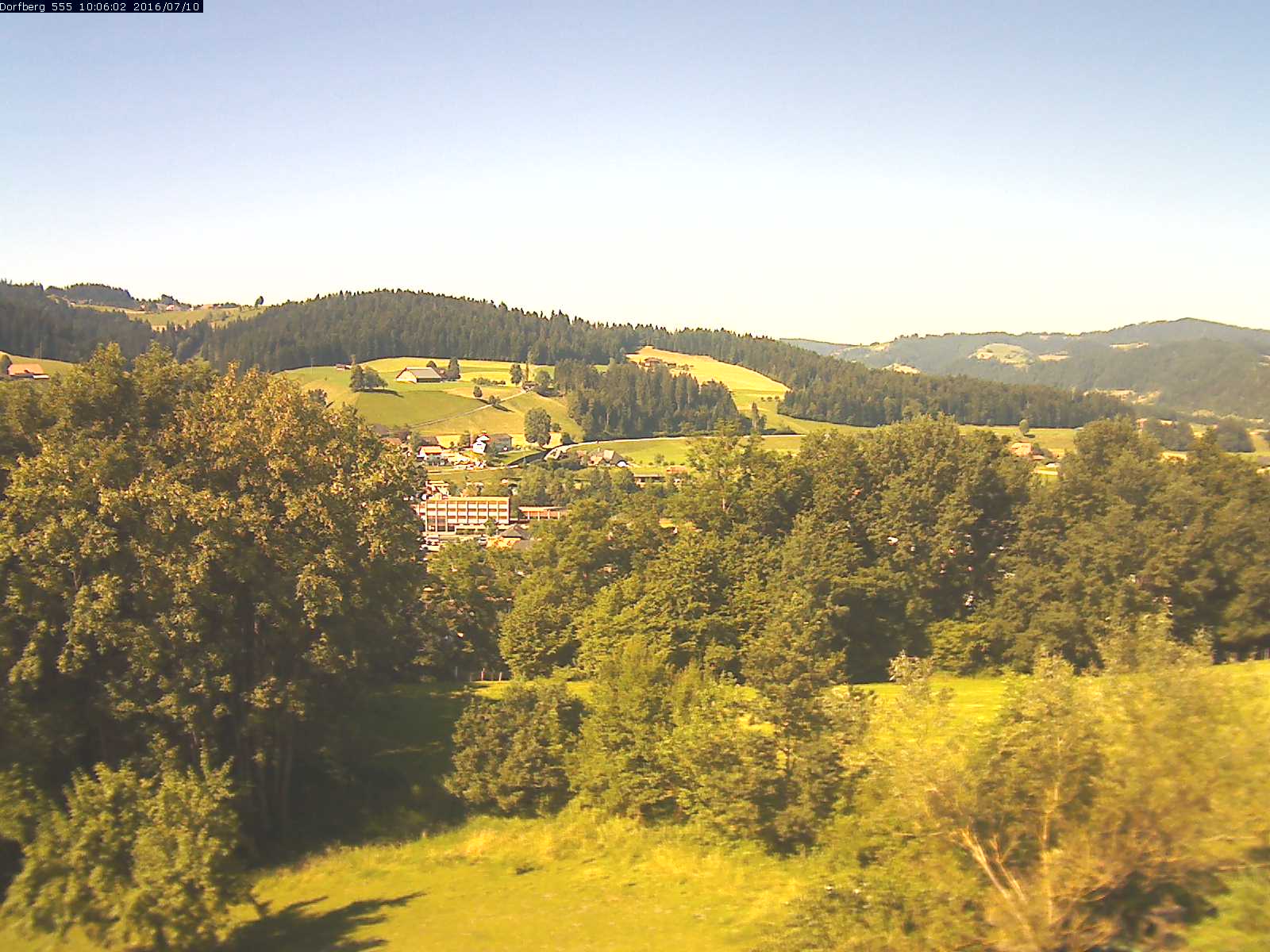 Webcam-Bild: Aussicht vom Dorfberg in Langnau 20160710-100601