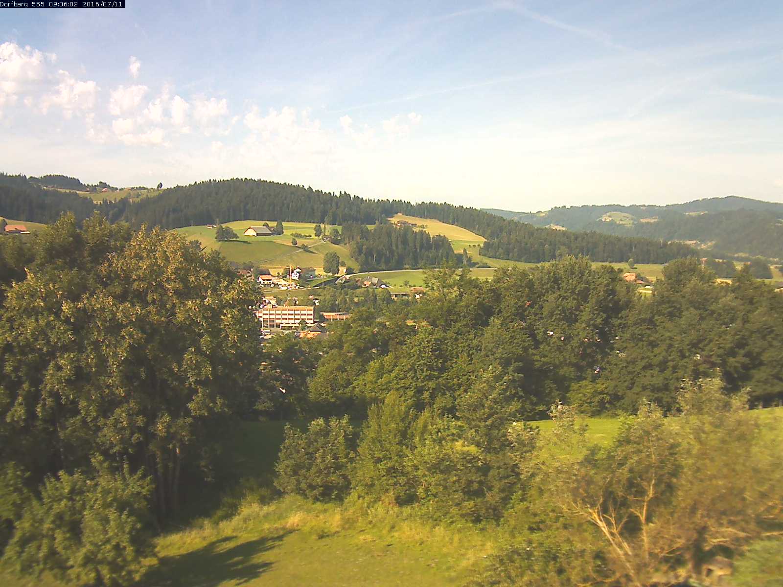 Webcam-Bild: Aussicht vom Dorfberg in Langnau 20160711-090601