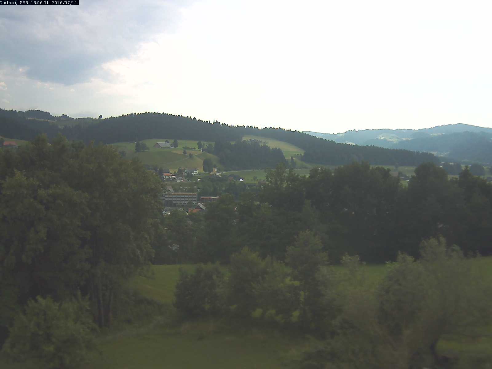 Webcam-Bild: Aussicht vom Dorfberg in Langnau 20160711-150601
