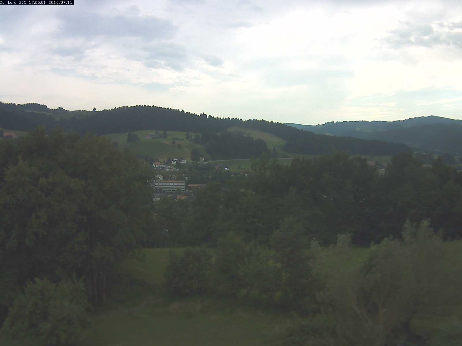 Webcam-Bild: Aussicht vom Dorfberg in Langnau 20160711-170601