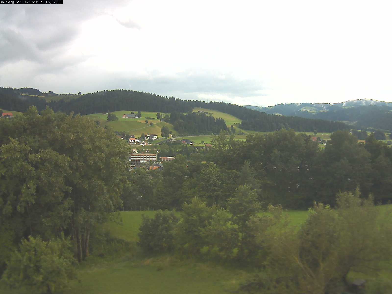 Webcam-Bild: Aussicht vom Dorfberg in Langnau 20160713-170601