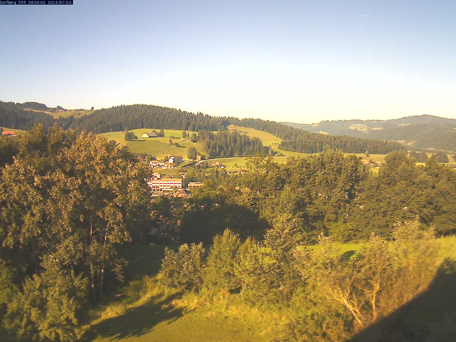 Webcam-Bild: Aussicht vom Dorfberg in Langnau 20160716-080601
