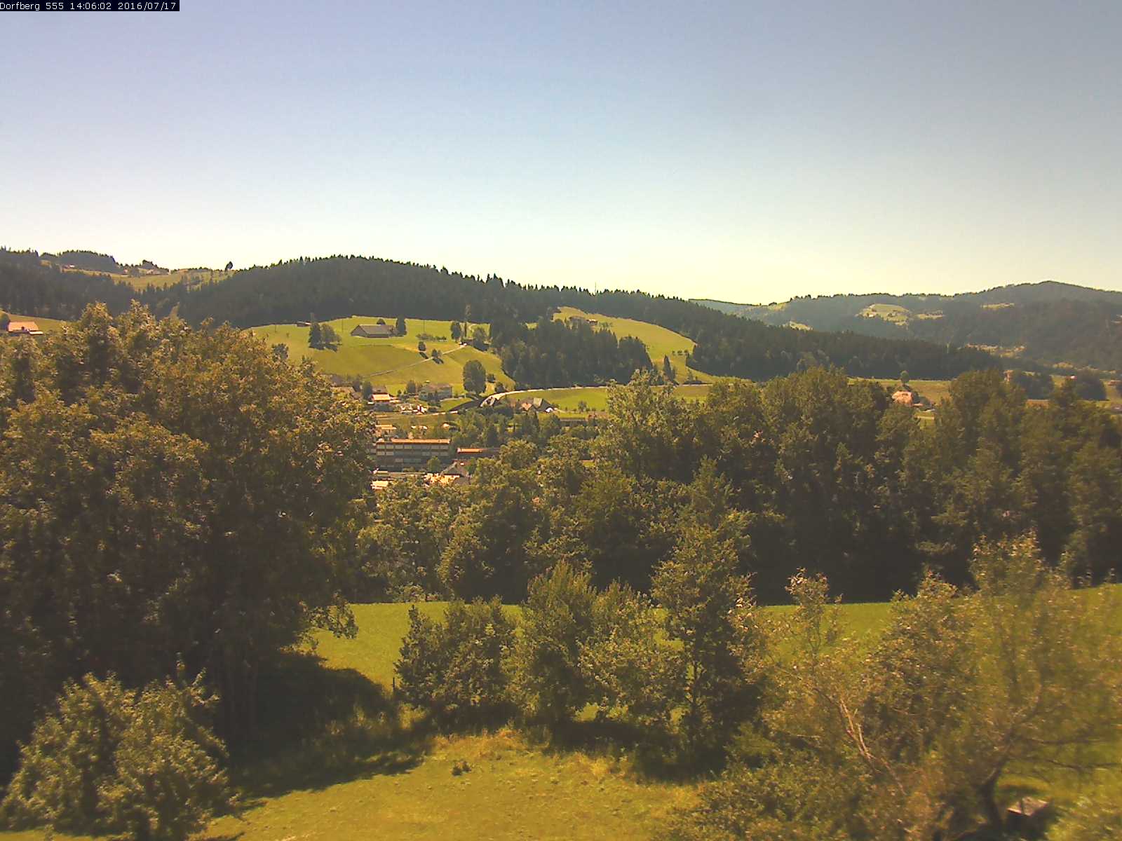 Webcam-Bild: Aussicht vom Dorfberg in Langnau 20160717-140601