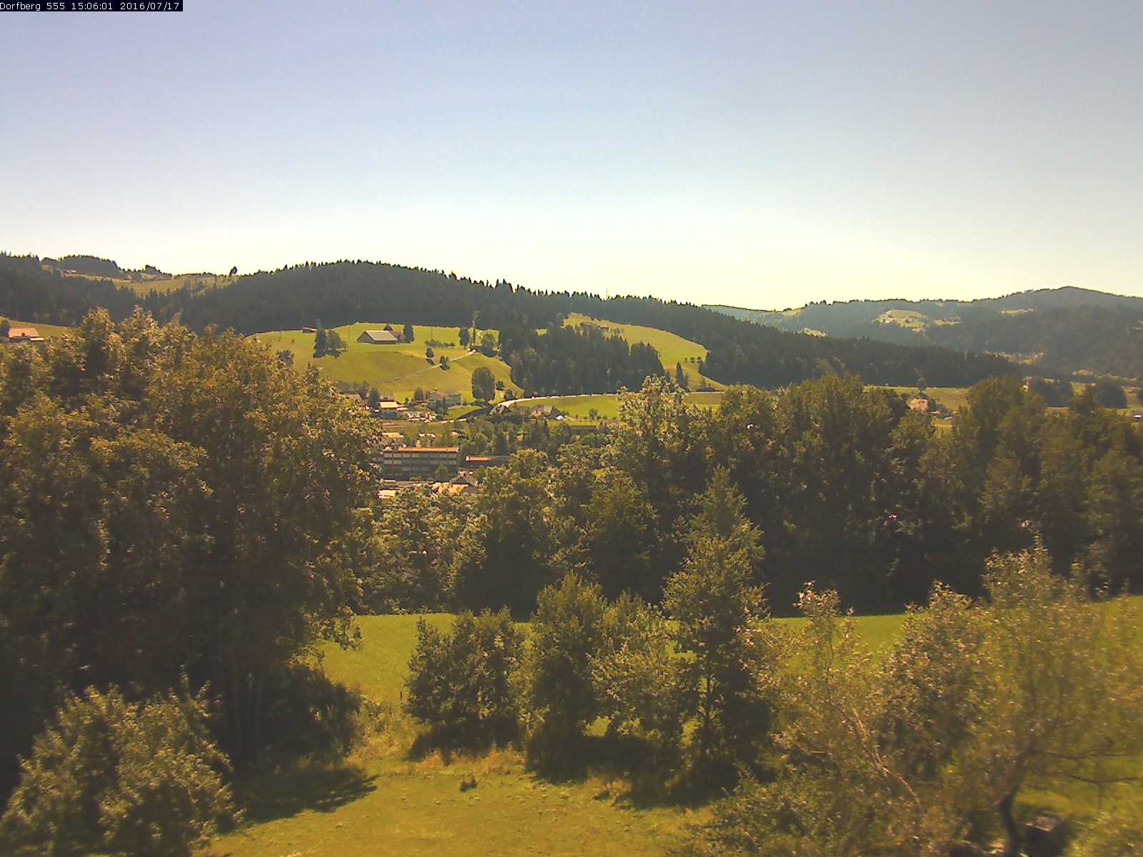 Webcam-Bild: Aussicht vom Dorfberg in Langnau 20160717-150601