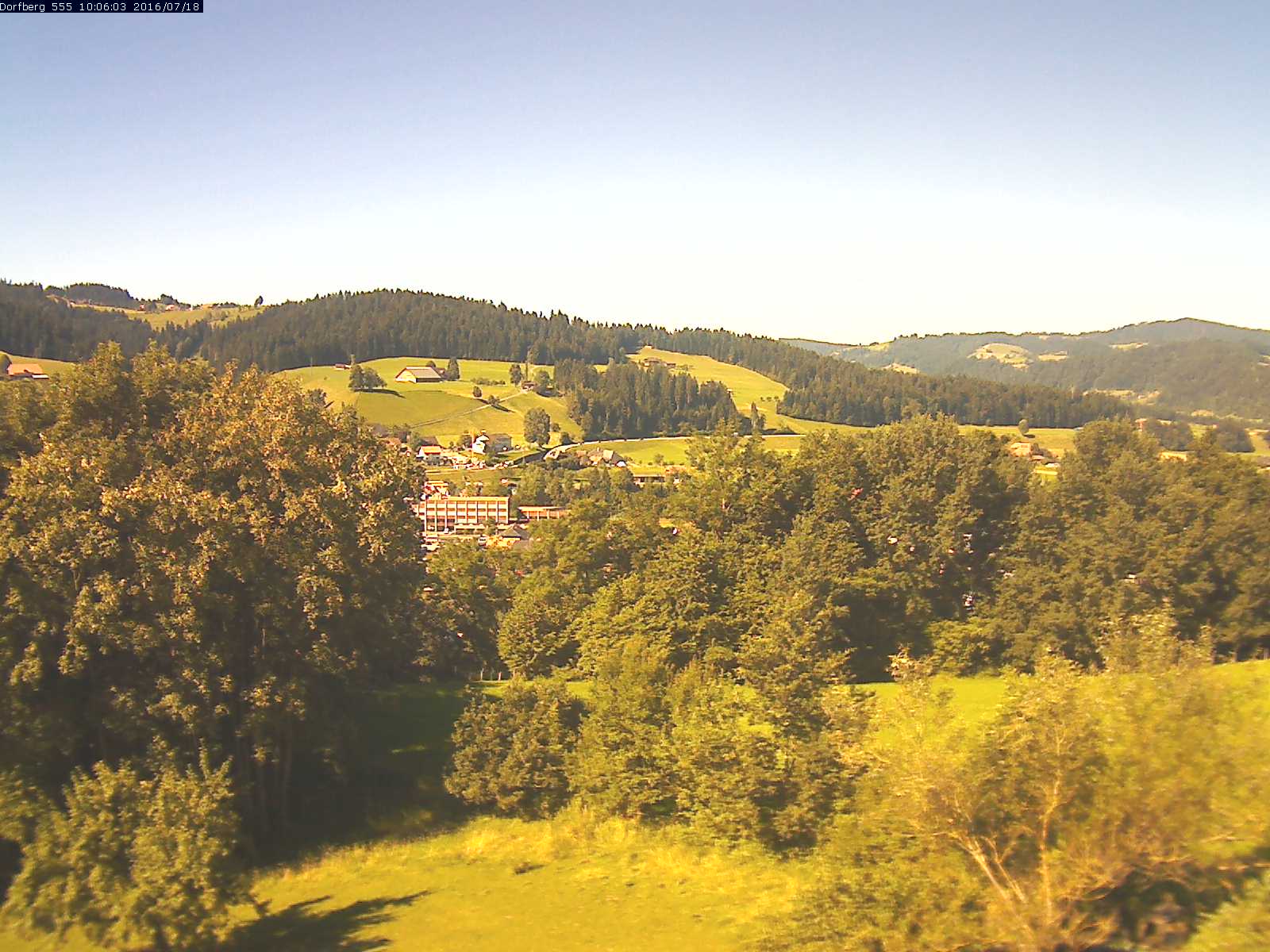 Webcam-Bild: Aussicht vom Dorfberg in Langnau 20160718-100601