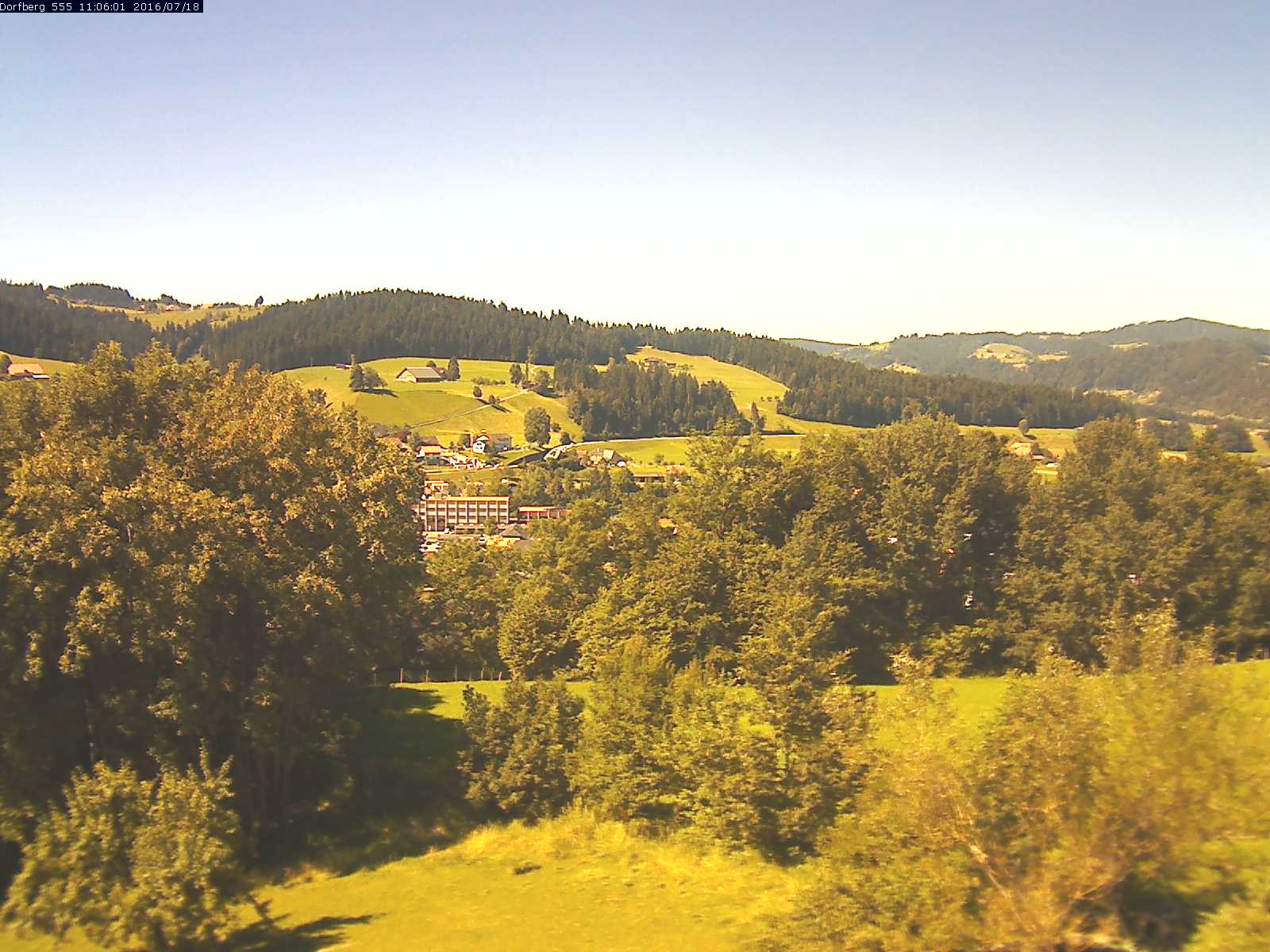 Webcam-Bild: Aussicht vom Dorfberg in Langnau 20160718-110601