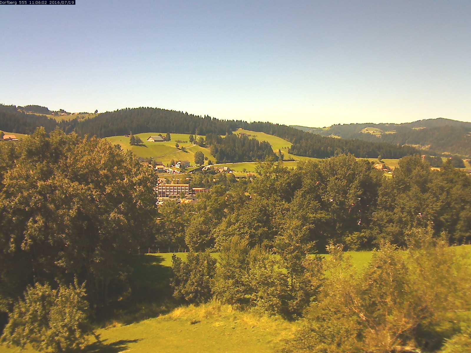 Webcam-Bild: Aussicht vom Dorfberg in Langnau 20160719-110601