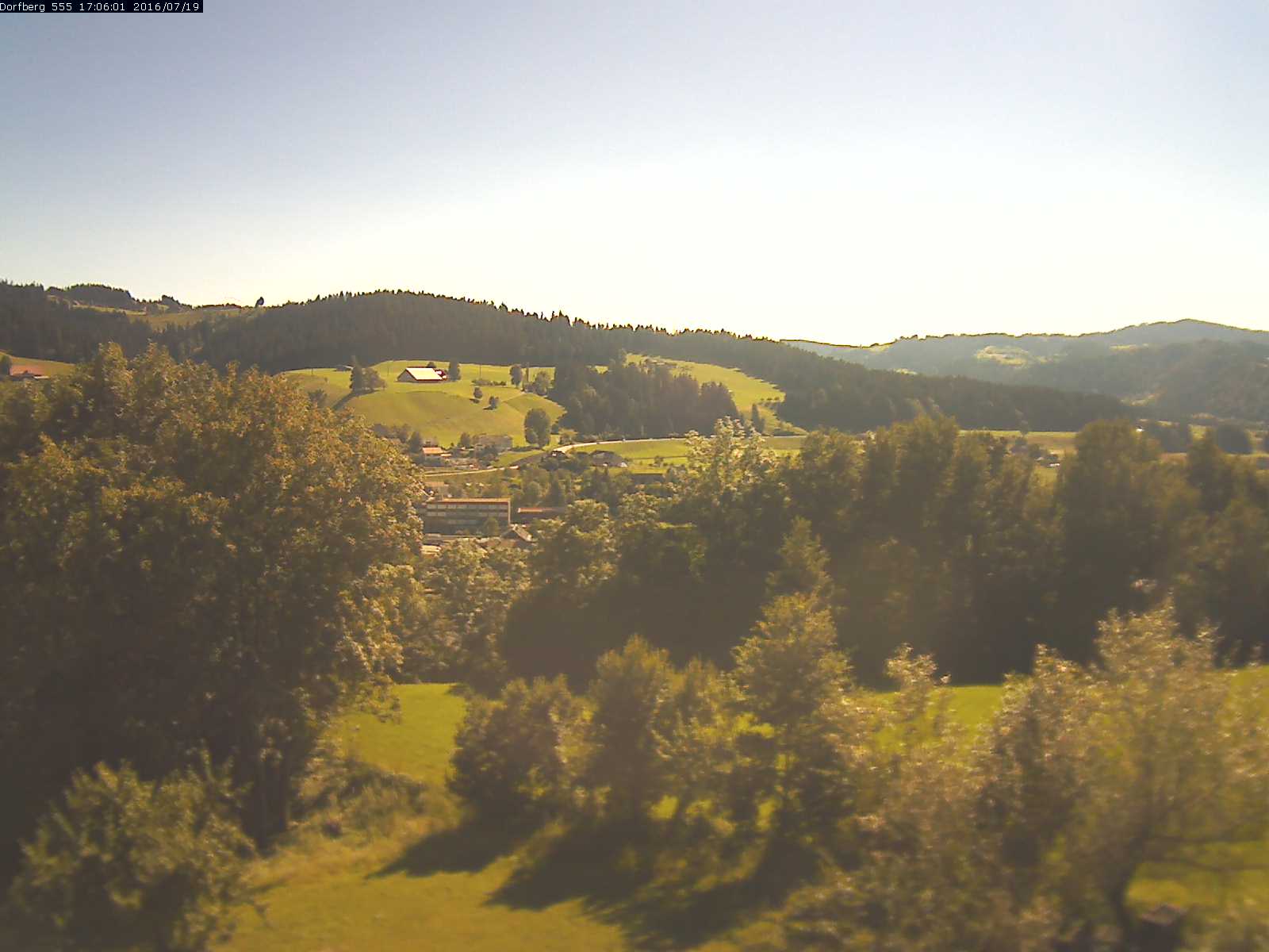 Webcam-Bild: Aussicht vom Dorfberg in Langnau 20160719-170601
