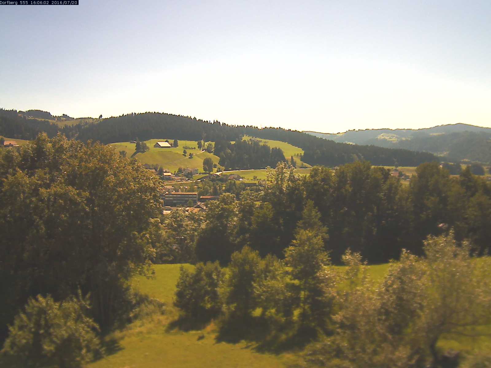Webcam-Bild: Aussicht vom Dorfberg in Langnau 20160720-160601