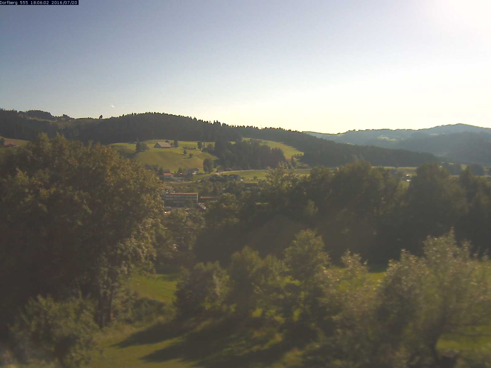 Webcam-Bild: Aussicht vom Dorfberg in Langnau 20160720-180601