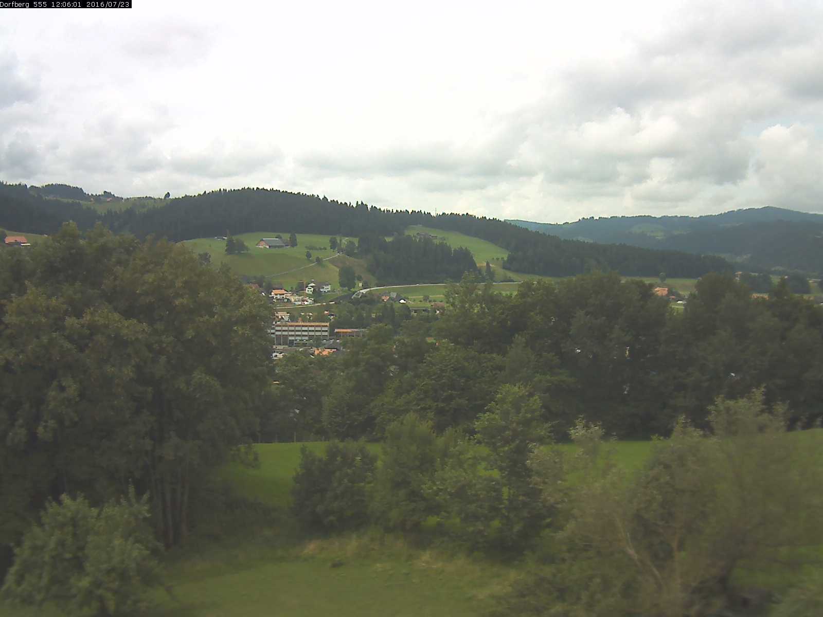 Webcam-Bild: Aussicht vom Dorfberg in Langnau 20160723-120601