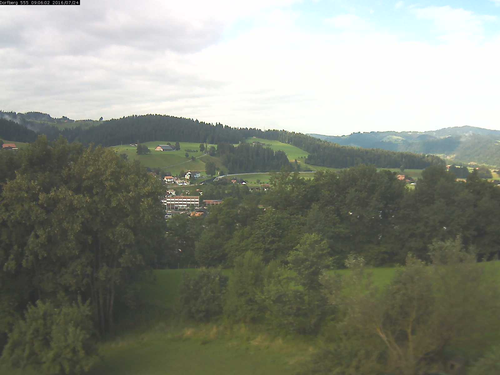 Webcam-Bild: Aussicht vom Dorfberg in Langnau 20160724-090601