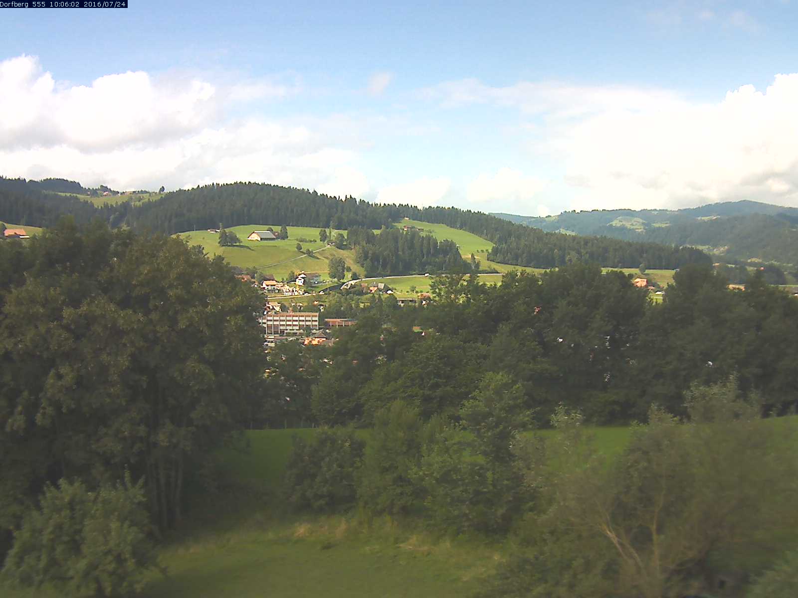 Webcam-Bild: Aussicht vom Dorfberg in Langnau 20160724-100601