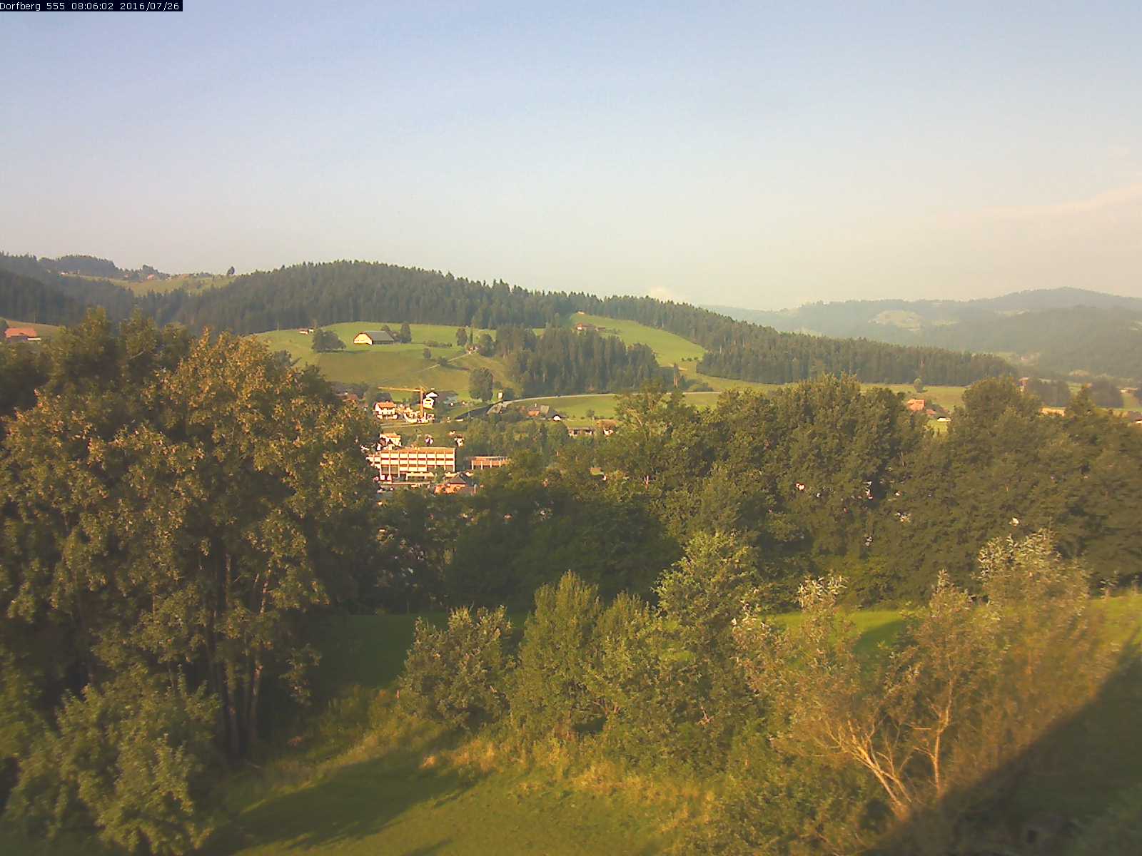 Webcam-Bild: Aussicht vom Dorfberg in Langnau 20160726-080601