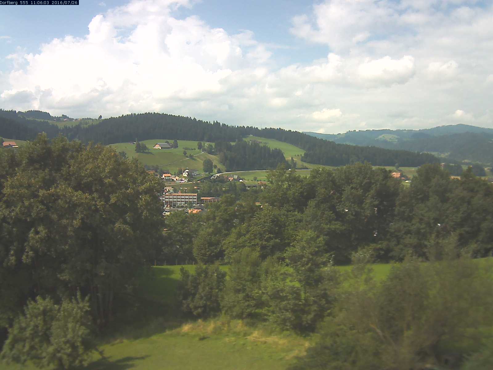 Webcam-Bild: Aussicht vom Dorfberg in Langnau 20160726-110601