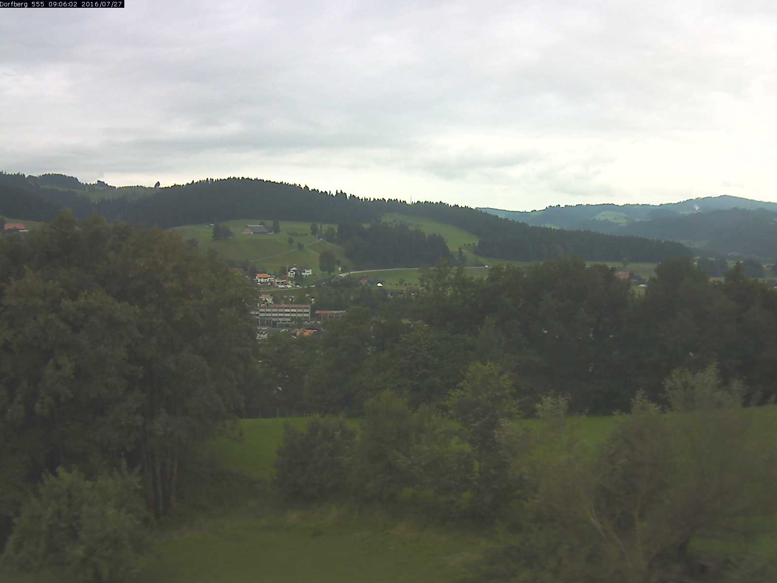 Webcam-Bild: Aussicht vom Dorfberg in Langnau 20160727-090601