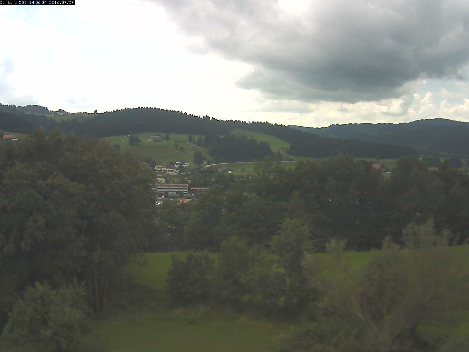 Webcam-Bild: Aussicht vom Dorfberg in Langnau 20160727-140601