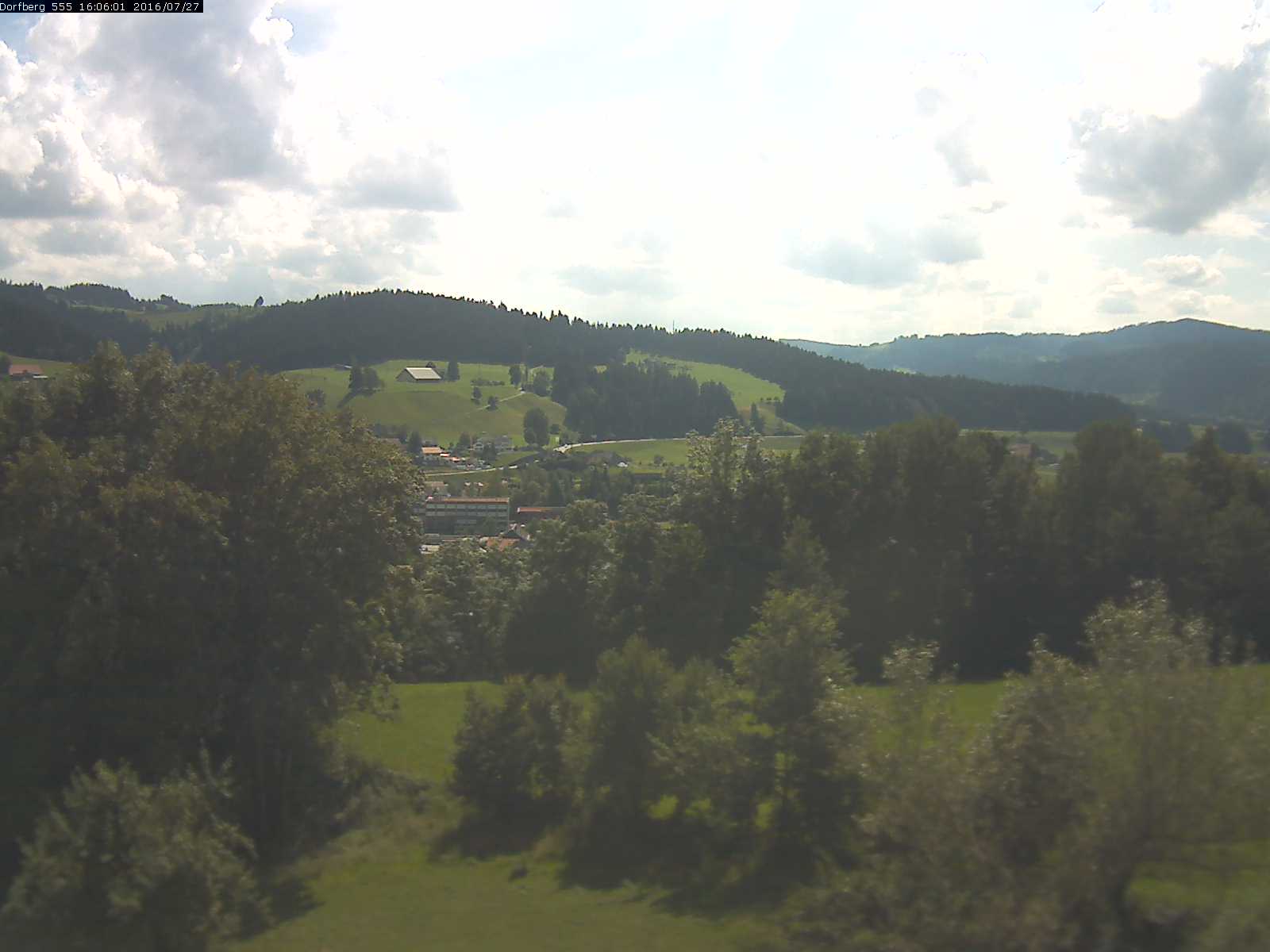 Webcam-Bild: Aussicht vom Dorfberg in Langnau 20160727-160601