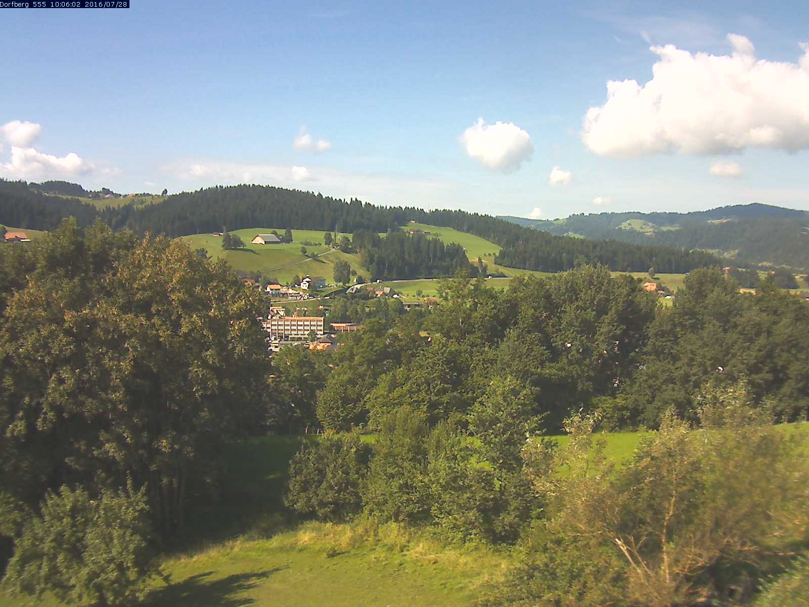 Webcam-Bild: Aussicht vom Dorfberg in Langnau 20160728-100601