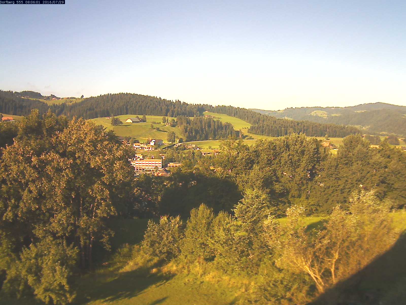 Webcam-Bild: Aussicht vom Dorfberg in Langnau 20160729-080601