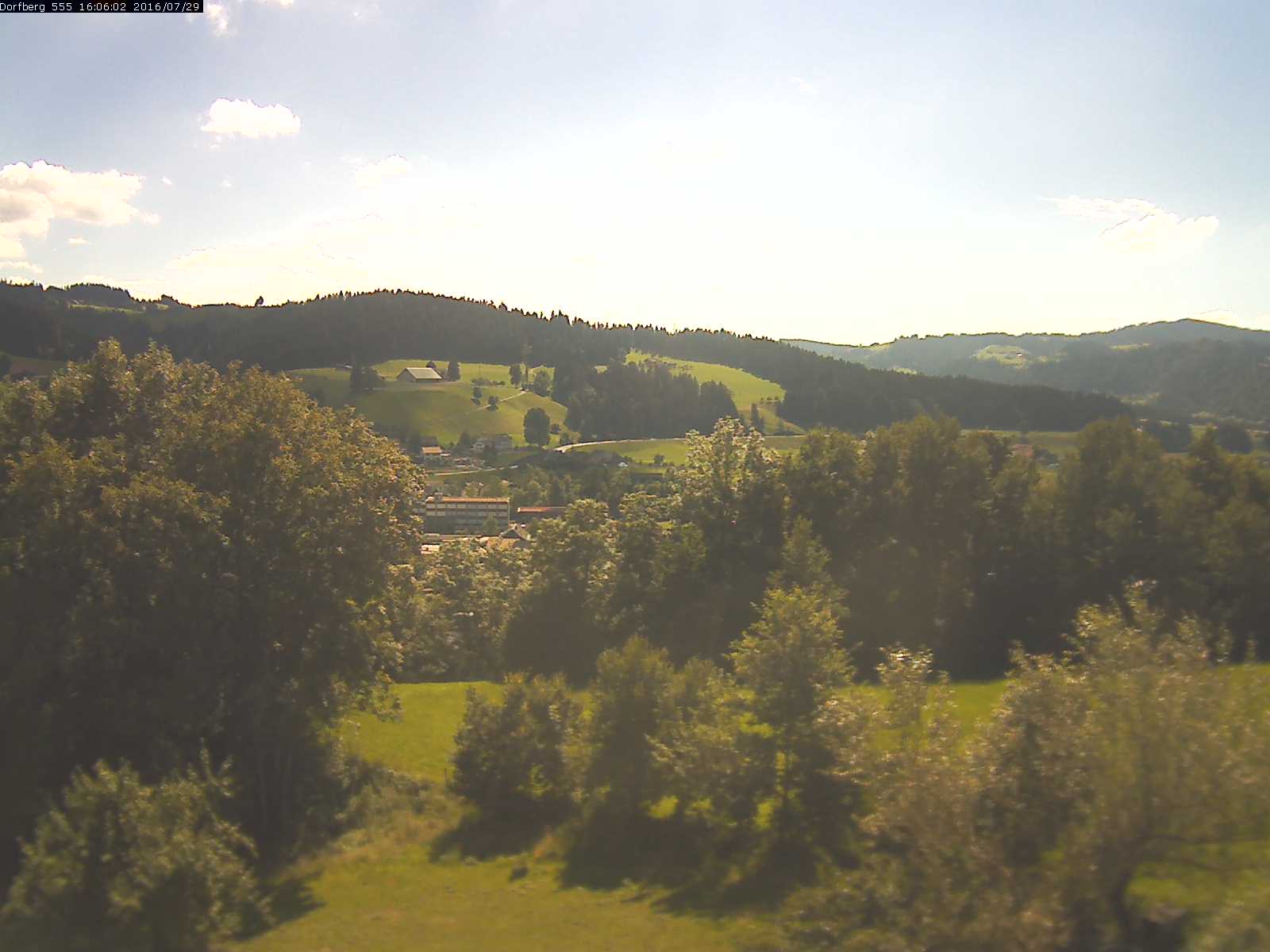 Webcam-Bild: Aussicht vom Dorfberg in Langnau 20160729-160601