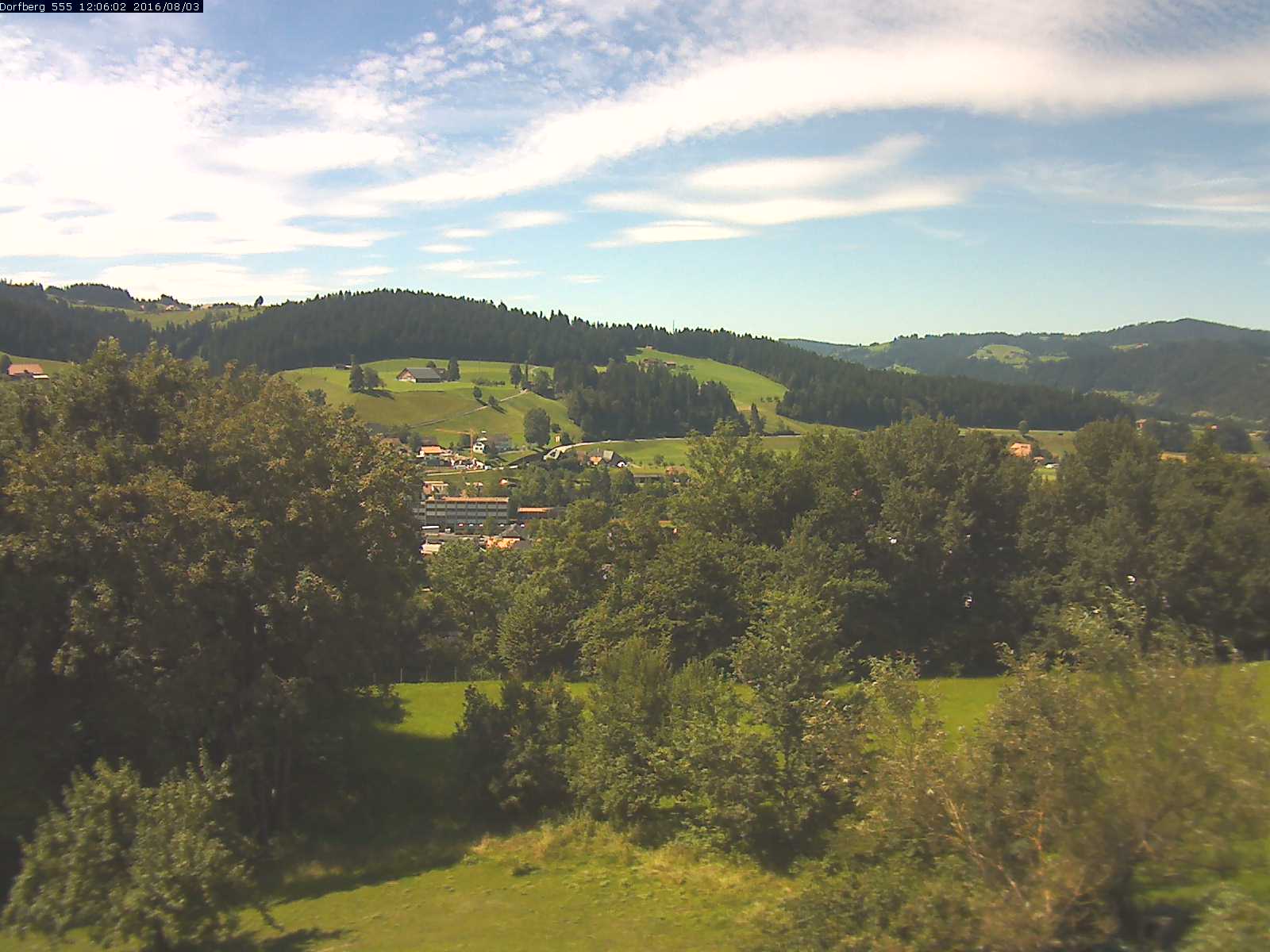 Webcam-Bild: Aussicht vom Dorfberg in Langnau 20160803-120601