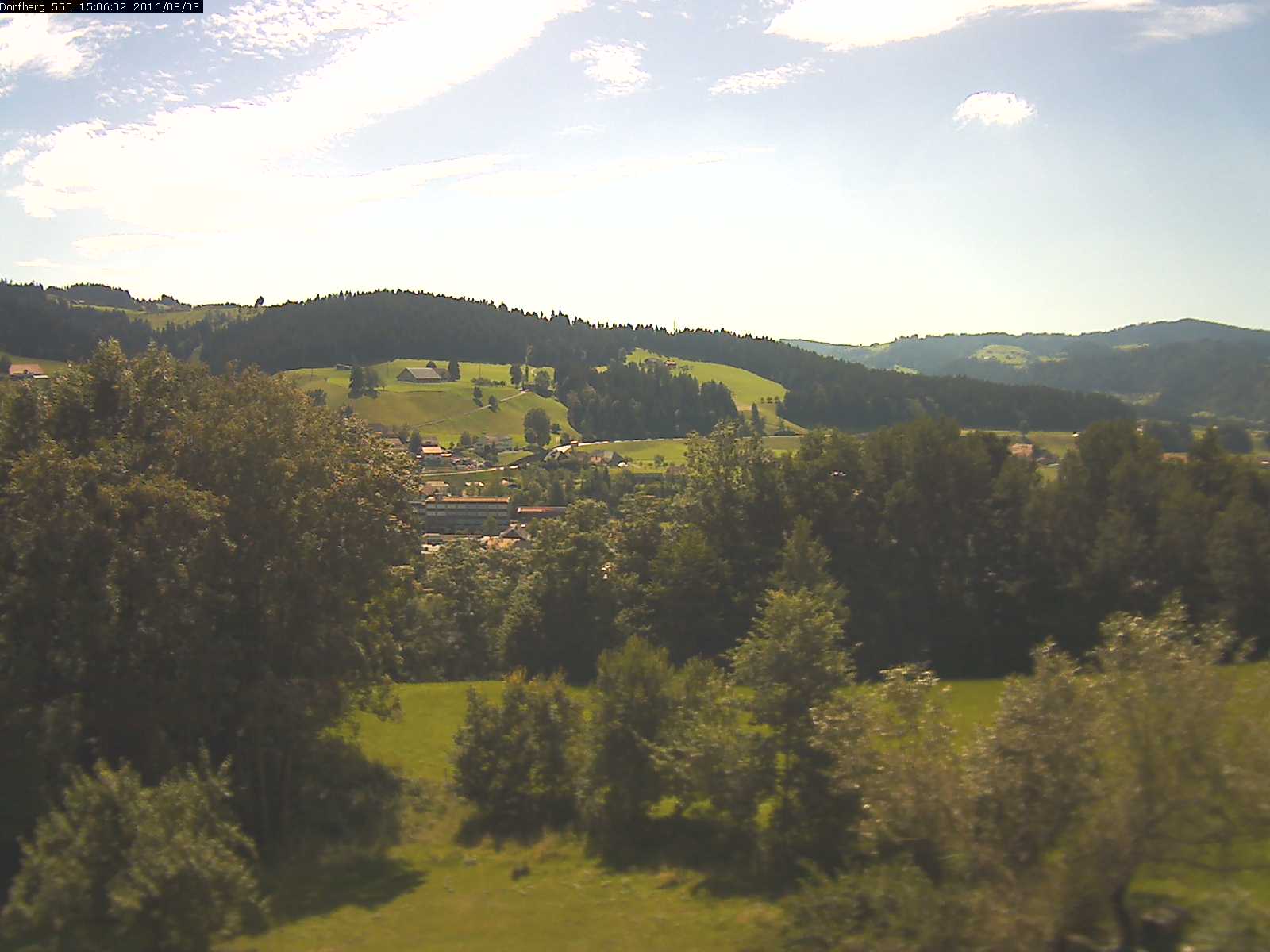 Webcam-Bild: Aussicht vom Dorfberg in Langnau 20160803-150601