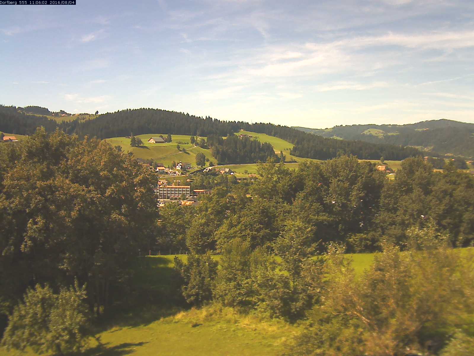 Webcam-Bild: Aussicht vom Dorfberg in Langnau 20160804-110601