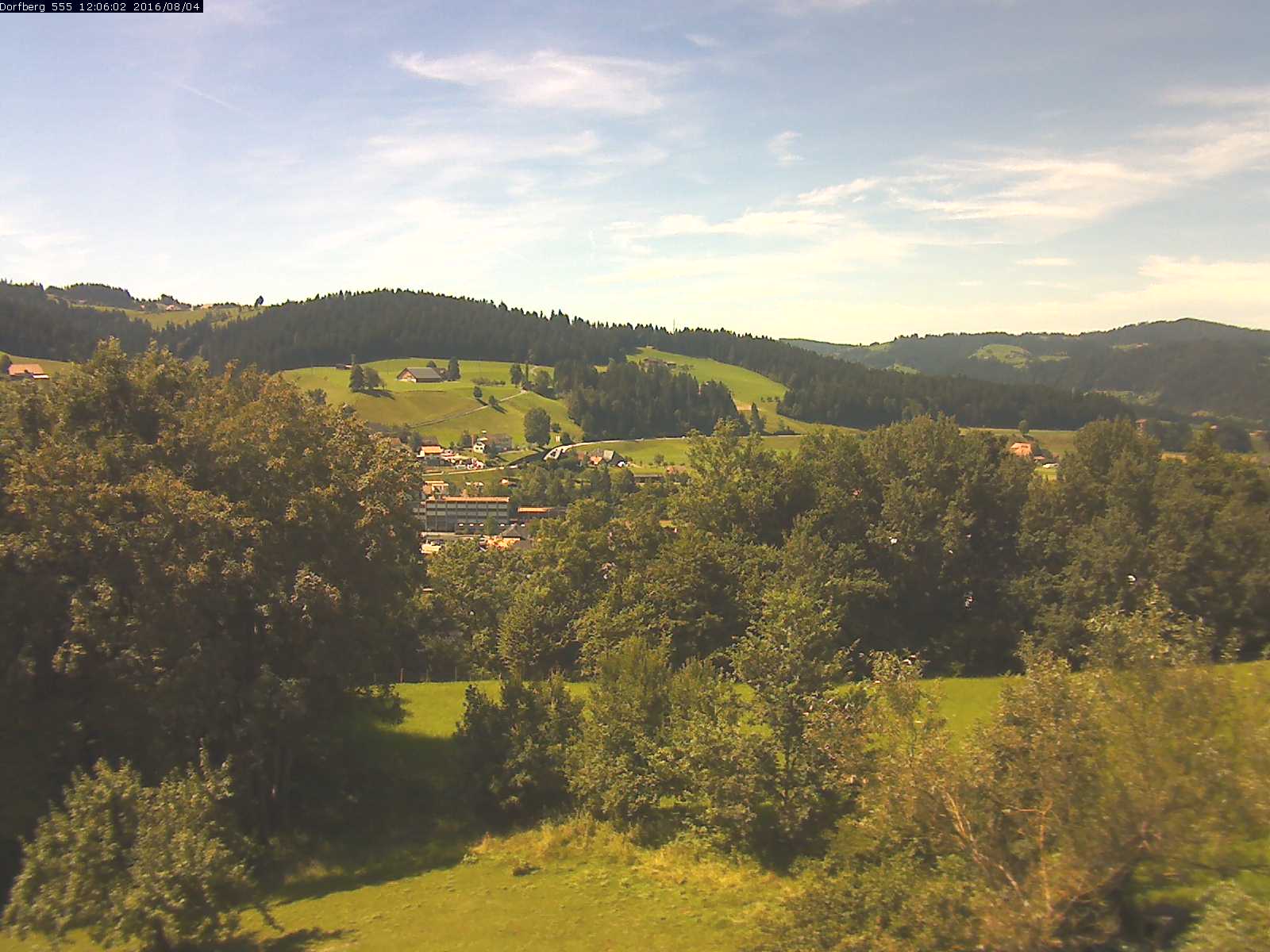 Webcam-Bild: Aussicht vom Dorfberg in Langnau 20160804-120601