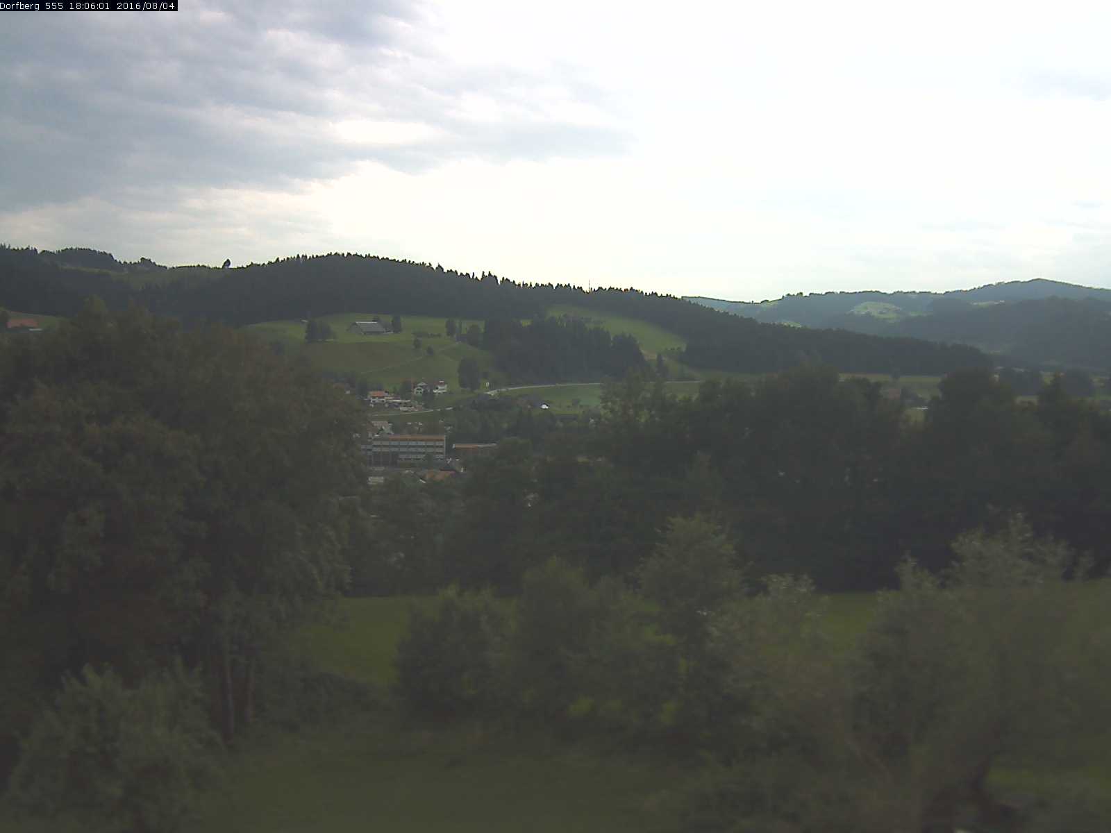 Webcam-Bild: Aussicht vom Dorfberg in Langnau 20160804-180601