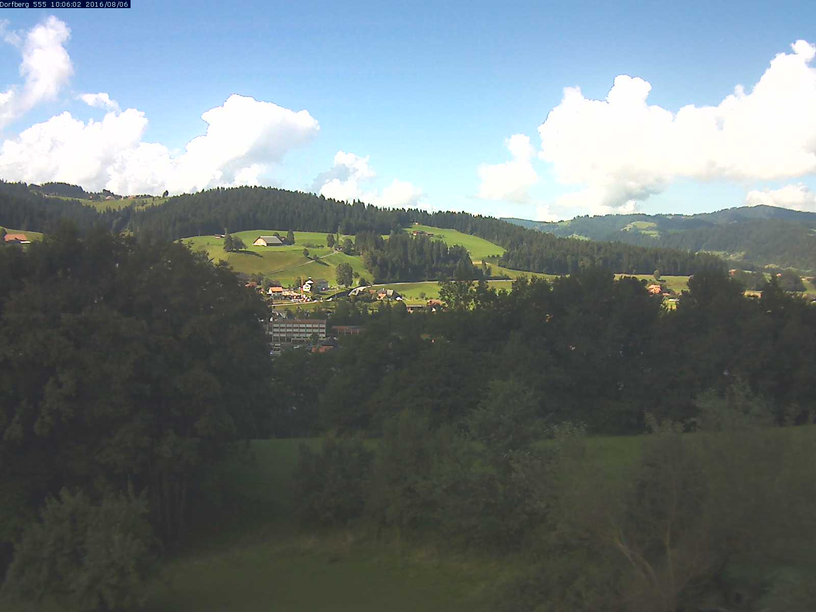 Webcam-Bild: Aussicht vom Dorfberg in Langnau 20160806-100602