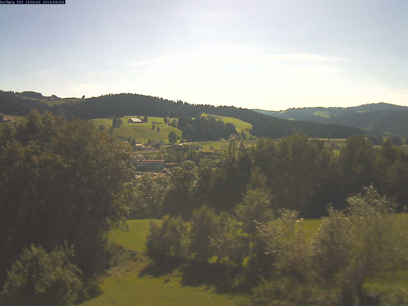 Webcam-Bild: Aussicht vom Dorfberg in Langnau 20160808-160601