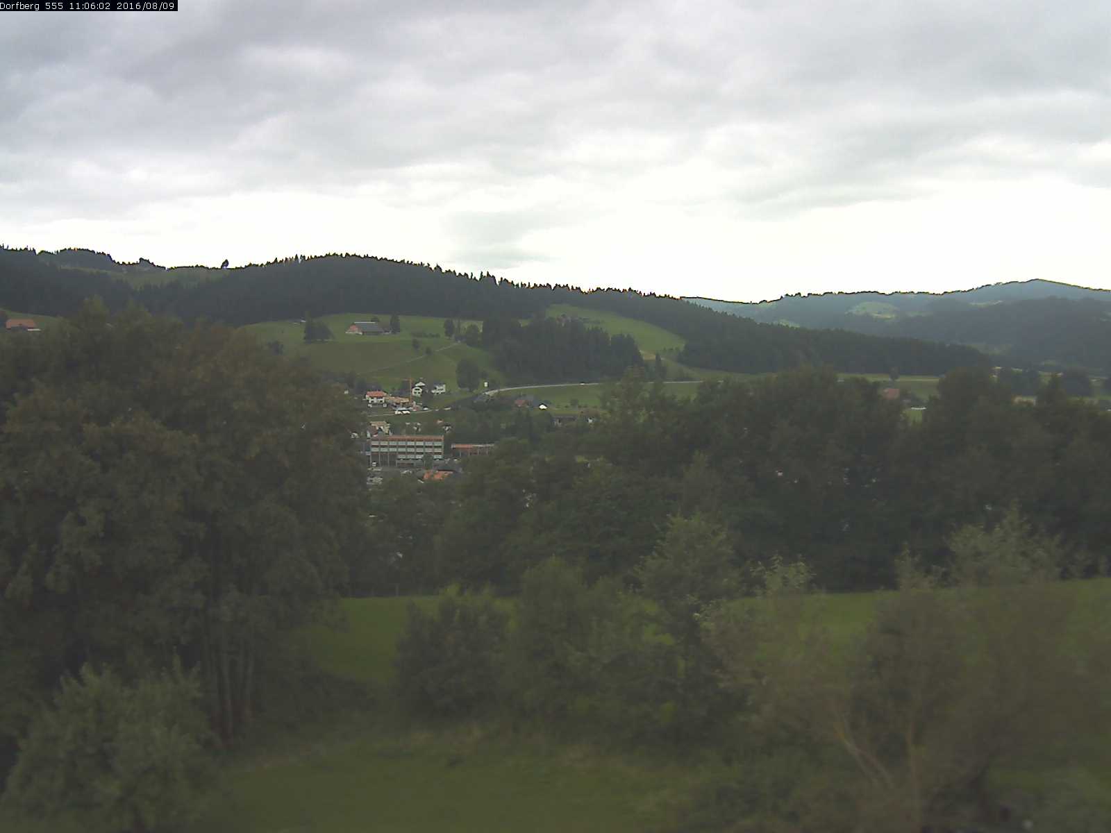 Webcam-Bild: Aussicht vom Dorfberg in Langnau 20160809-110601